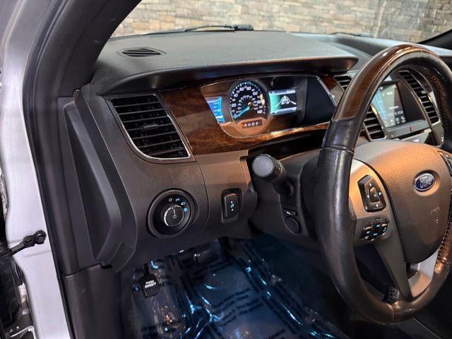 2017 Ford Taurus Limited FWD