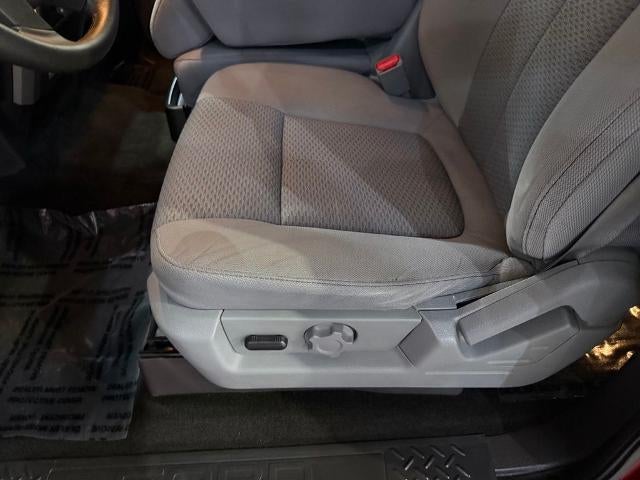 2012 Ford F-150 2WD SuperCrew 5-1/2 Ft Box XLT