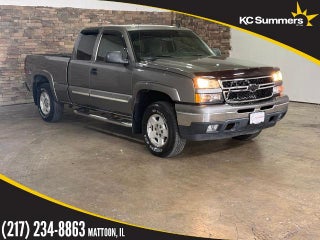 2006 Chevrolet Silverado 1500 4WD Extended Cab Standard Box Work Truck