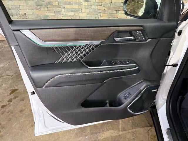 2025 GMC Acadia AWD Denali