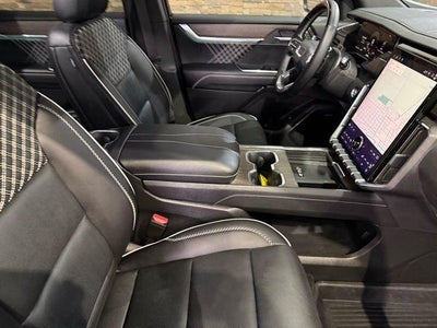 2025 GMC Acadia AWD Denali