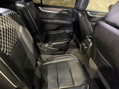 2025 GMC Acadia AWD Denali