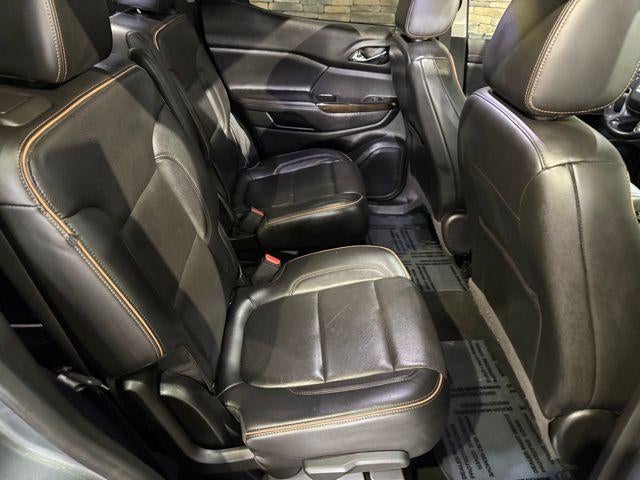 2020 GMC Acadia AWD AT4