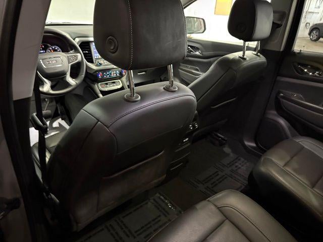 2023 GMC Acadia FWD SLT