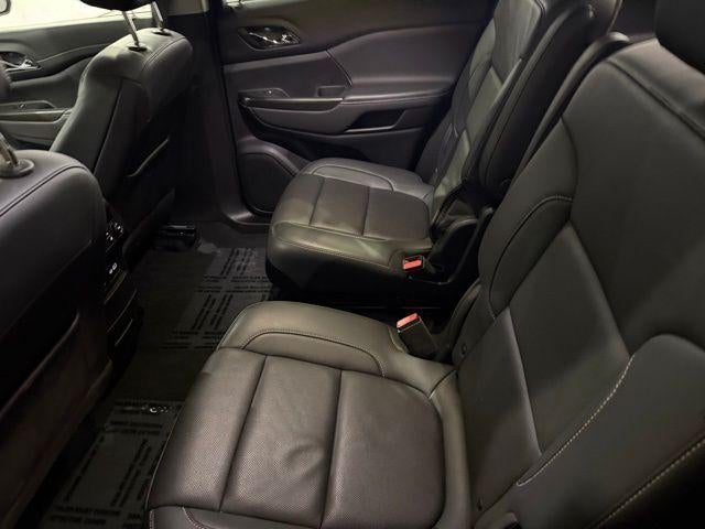 2023 GMC Acadia FWD SLT