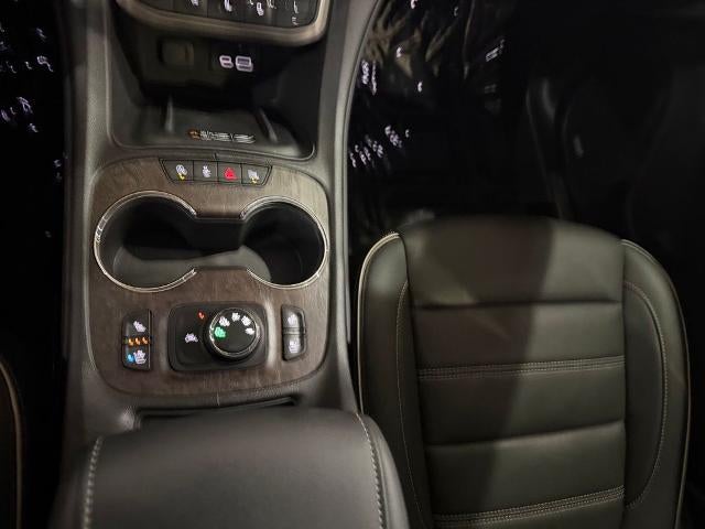 2023 GMC Acadia AWD Denali