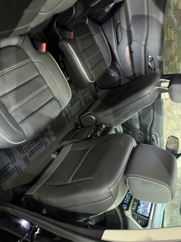 2023 GMC Acadia AWD Denali
