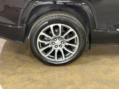 2023 GMC Acadia AWD Denali