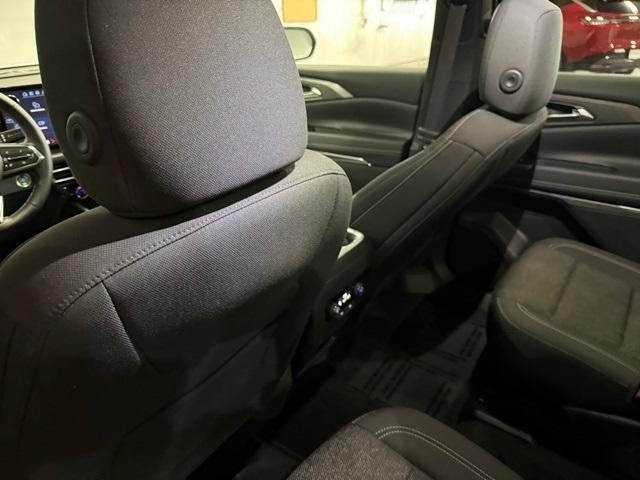 2025 Chevrolet Traverse LT w/1LT