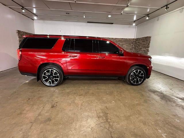 2022 Chevrolet Suburban 4WD RST