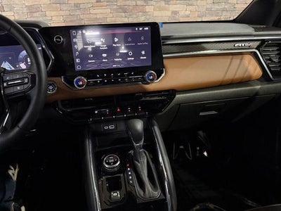 2024 GMC Canyon Crew Cab Short Box 4-Wheel Drive AT4