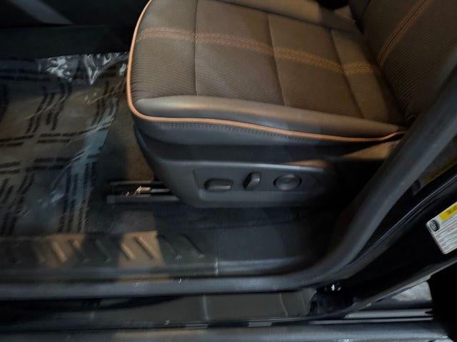 2023 GMC Canyon Crew Cab Short Box 4-Wheel Drive AT4