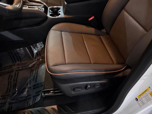 2024 GMC Canyon Crew Cab Short Box 4-Wheel Drive AT4