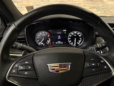 2022 Cadillac XT5 AWD 4dr Sport