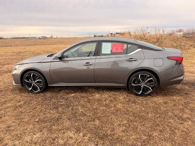 2025 Nissan Altima SR FWD