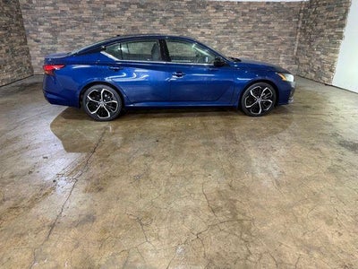 2023 Nissan Altima 2.5 SR Sedan