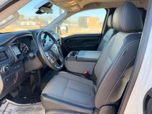 2021 Nissan Titan 4x2 King Cab S