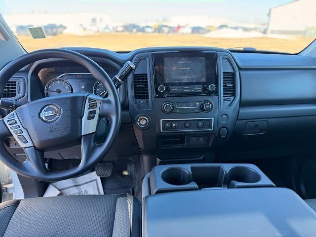 2021 Nissan Titan 4x2 King Cab S