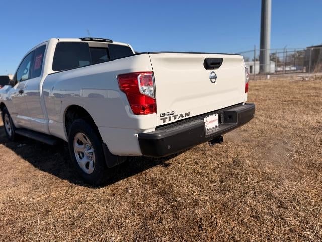 2021 Nissan Titan 4x2 King Cab S