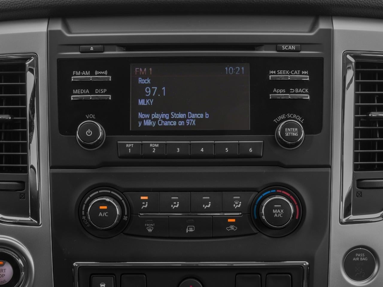 2017 Nissan Titan 4x4 Crew Cab SV