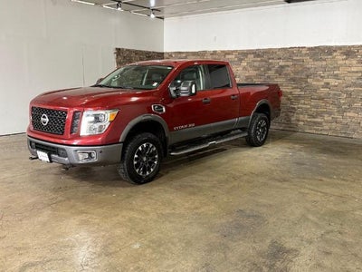 2016 Nissan Titan XD 4WD Crew Cab PRO-4X Diesel