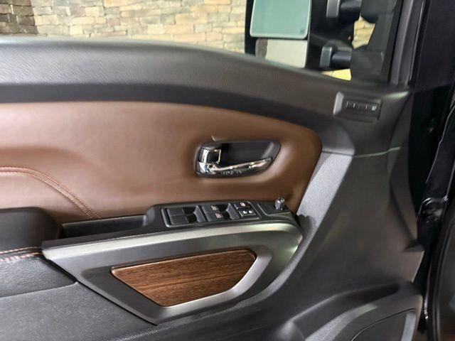 2017 Nissan Titan XD 4x4 Diesel Crew Cab Platinum Reserve
