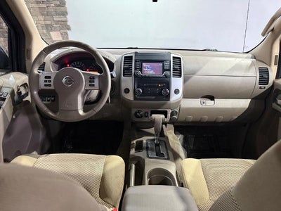 2017 Nissan Frontier 2017.5 Crew Cab 4x4 SV V6 Auto