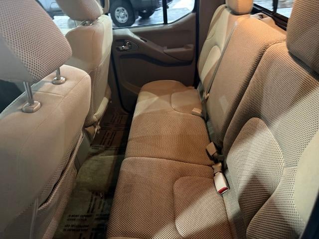 2017 Nissan Frontier 2017.5 Crew Cab 4x4 SV V6 Auto