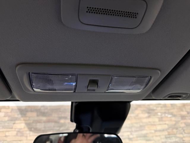 2024 Nissan Frontier Crew Cab 4x2 SV