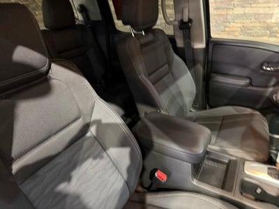 2024 Nissan Frontier Crew Cab 4x2 SV