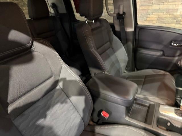 2024 Nissan Frontier Crew Cab 4x2 SV