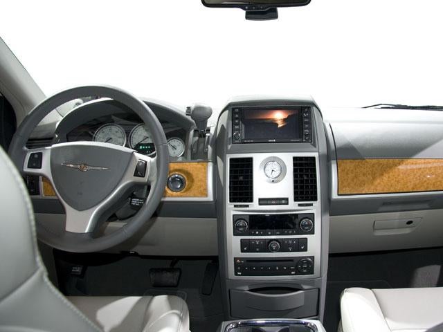 2010 Chrysler Town & Country 4dr Wgn Touring