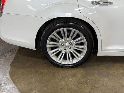 2011 Chrysler 300 4dr Sdn 300C RWD