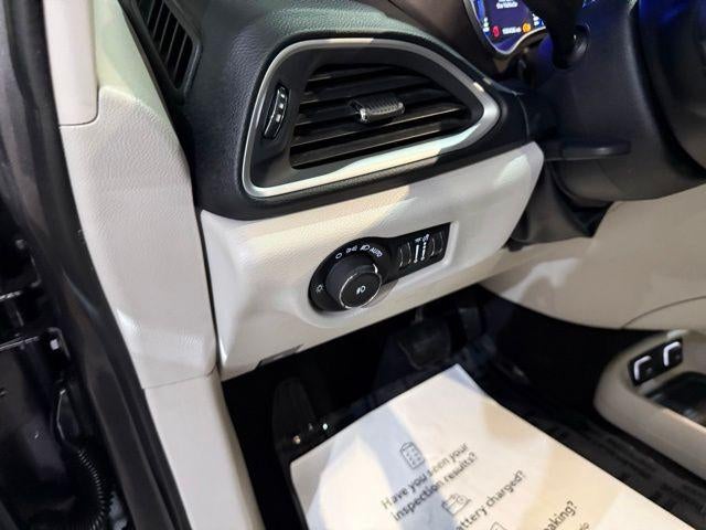 2019 Chrysler Pacifica Touring L FWD