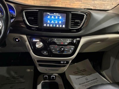 2019 Chrysler Pacifica Touring L FWD