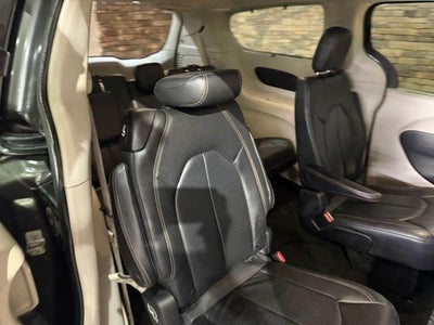 2019 Chrysler Pacifica Touring L FWD