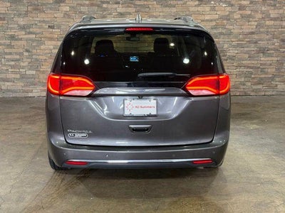 2019 Chrysler Pacifica Touring L FWD
