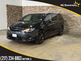 2018 Chrysler Pacifica Touring Plus FWD