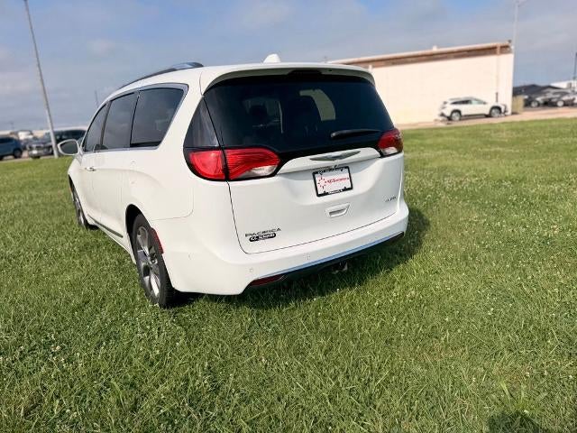 2020 Chrysler Pacifica Limited FWD