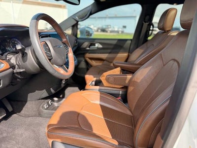 2020 Chrysler Pacifica Limited FWD