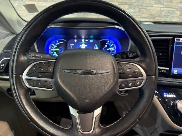 2022 Chrysler Pacifica Hybrid Touring L FWD