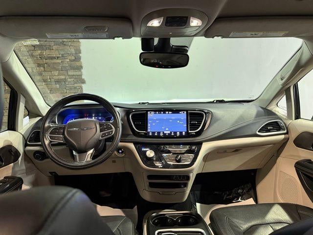 2022 Chrysler Pacifica Hybrid Touring L FWD