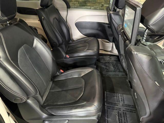 2022 Chrysler Pacifica Hybrid Touring L FWD