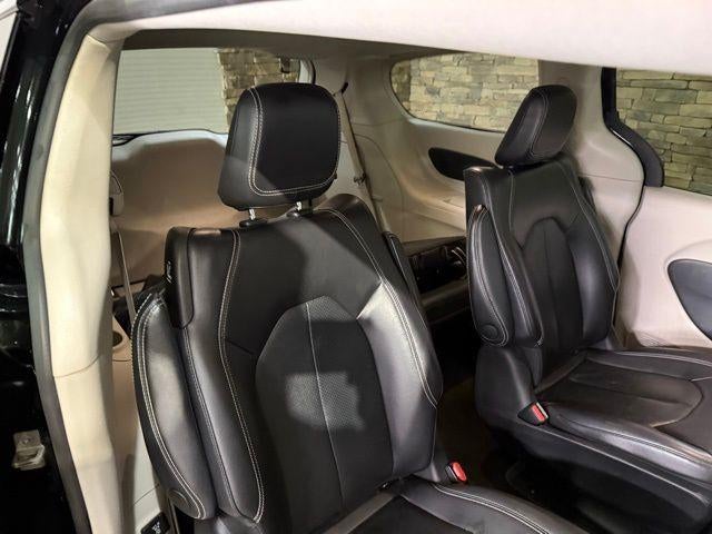 2022 Chrysler Pacifica Hybrid Touring L FWD
