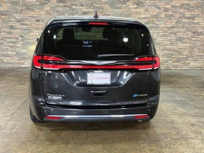 2022 Chrysler Pacifica Hybrid Touring L FWD