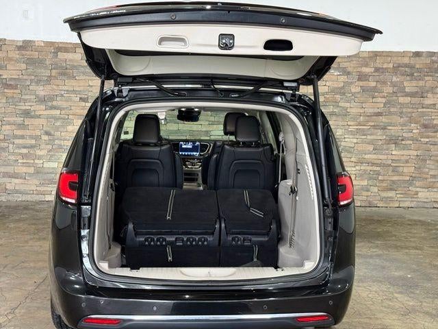 2022 Chrysler Pacifica Hybrid Touring L FWD