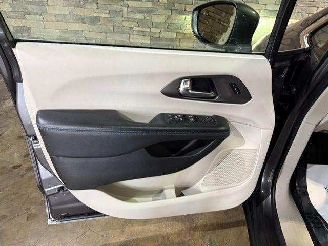 2021 Chrysler Pacifica Touring L AWD