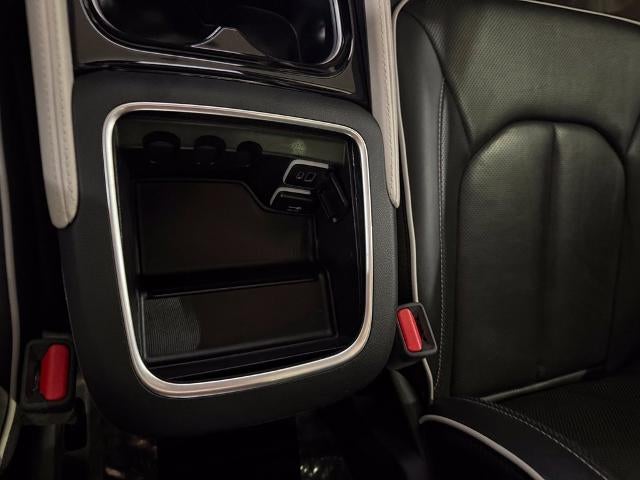 2024 Chrysler Pacifica Limited AWD