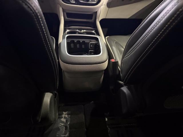 2024 Chrysler Pacifica Limited AWD