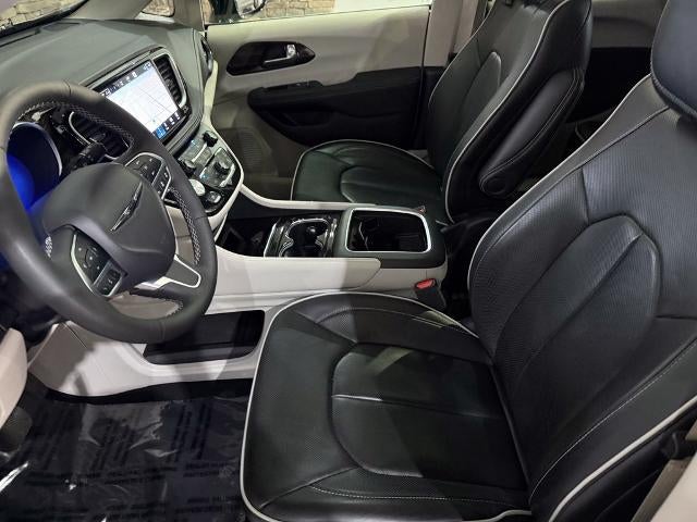 2024 Chrysler Pacifica Limited AWD